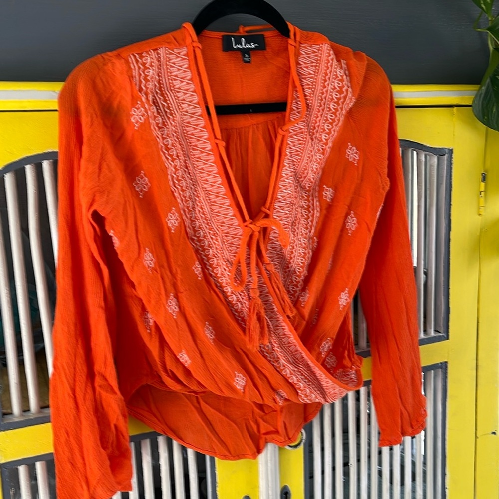 3/$30! Please Bundle! BALLET WRAP STYLE EMBROIDERED BLOUSE TANGERINE SIZE SMALL